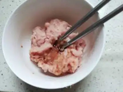 Make Meatloaf steamed quail eggs step 2