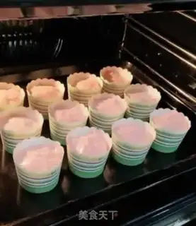 Make Flamingo Cake step 11