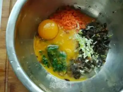 Make Three-colour vegetable fried eggs step 4
