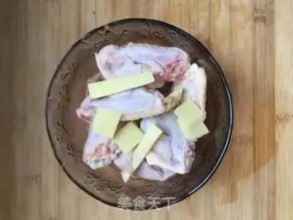 Make Coke chicken wings step 1