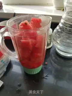 Make "Summer drink" iced watermelon juice step 1