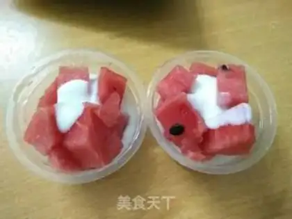 Make Summer drink. Watermelon yogurt cup step 3