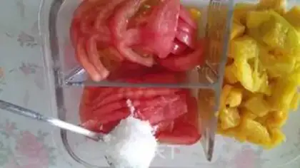 Make Summer hot fruit and vegetable juice step 2
