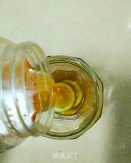 Make Homemade lemon honey water step 4
