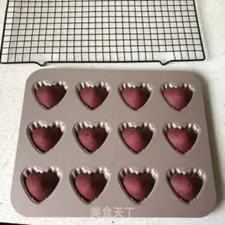 Make Madeline, red velvet step 10