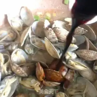 Make Scrambled clams step 5
