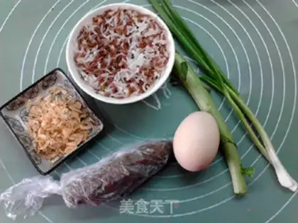 Make Sodium shrimp eggs and red rice step 0