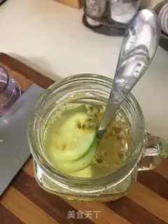 Make Pistol cucumber honey water step 1