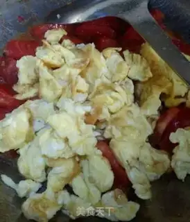 Make Tomato fried eggs step 4