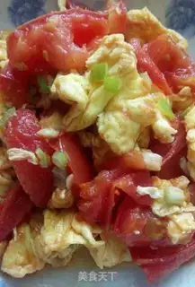 Make Tomato fried eggs step 5