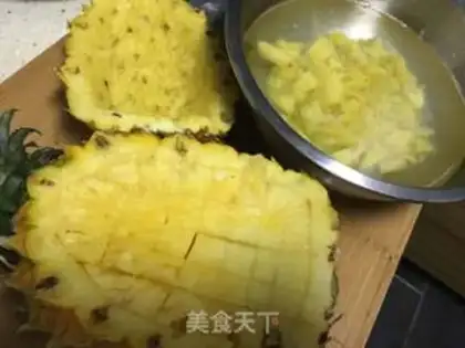 Make Pineapple rice step 2