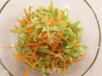 Make Fishseed vegetable salad step 1