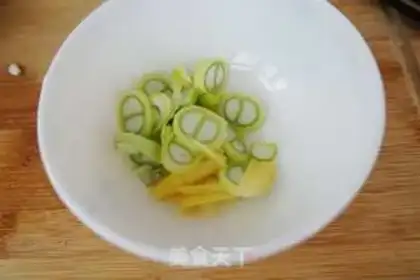 Make Sour sauce step 1