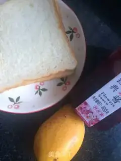 Make Toast rose mango step 0