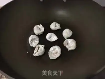 Make Hold on to the omelet step 0