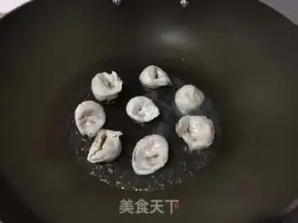 Make Hold on to the omelet step 1