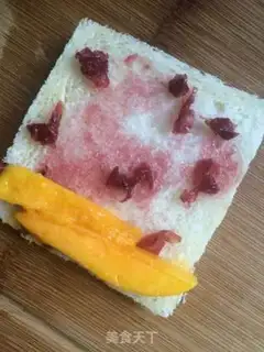 Make Toast rose mango step 3