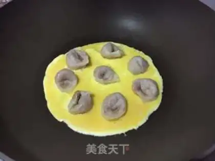 Make Hold on to the omelet step 3