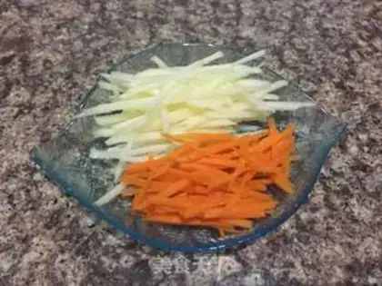 Make Apple carrots step 1