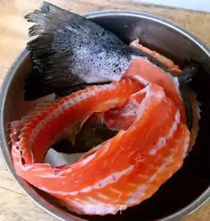 Make Fried salmon bones step 0