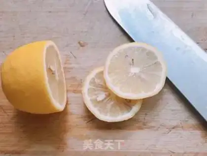 Make Lemon iced tea step 1