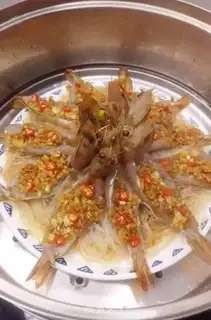 Make Garlic fans steam shrimp step 10