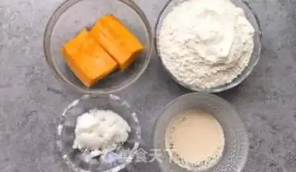 Make Pumpkin rose roll step 0