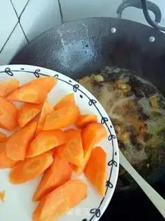 Make Carrot, chicken wings step 13