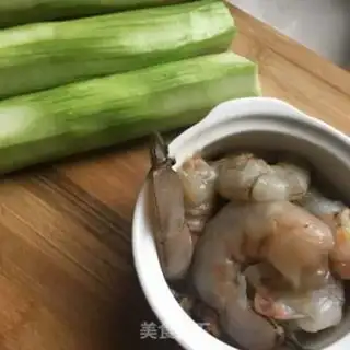 Make Smelter shrimp soup step 1