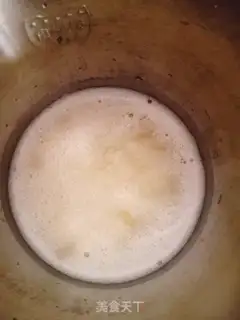 Make Summer beverage with melon juice step 3
