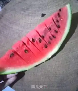 Make Watermelon juice step 1