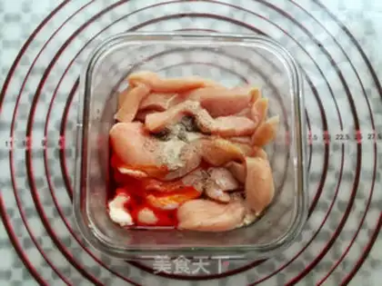 Make Mexican chicken rolls step 2