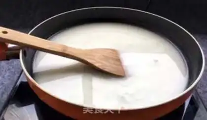 Make Cracker leather and fresh milk step 2
