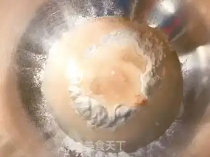 Make Peaches buns step 0