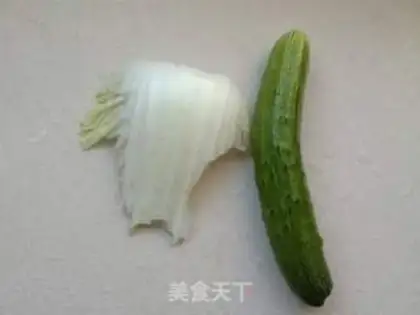 Make Fresh cucumber cabbage step 0
