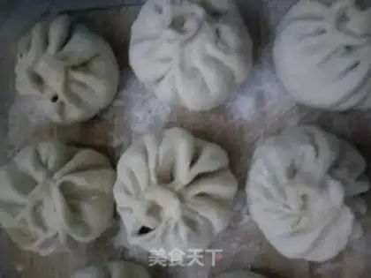 Make Garlic pork buns step 16