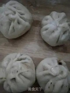 Make Garlic pork buns step 18