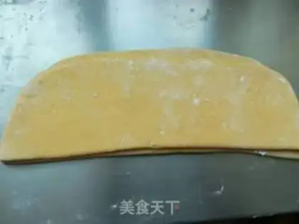 Make Cow Rolling Sugar step 7