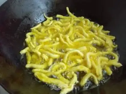 Make Cow Rolling Sugar step 9