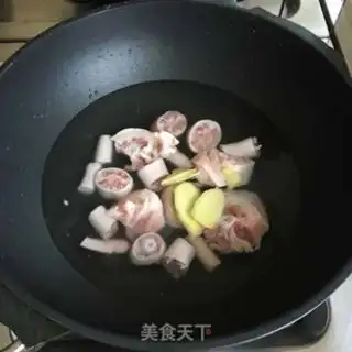 Make Pigtails burn peanut rice step 3