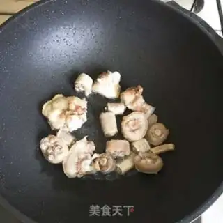 Make Pigtails burn peanut rice step 5
