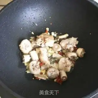 Make Pigtails burn peanut rice step 6