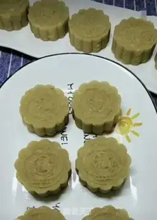 Make Green bean cake step 7