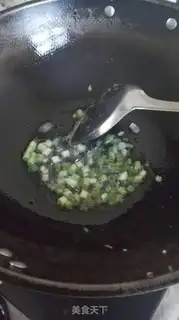 Make Tomato fried eggs step 3