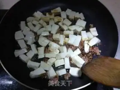 Make Tomato fried eggs step 4