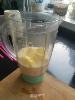 Make Apple banana shake step 1