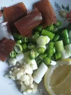 Make Sour cucumber step 1