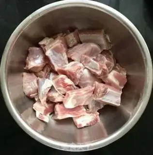 Make Chestbone and potatoes and beans step 0