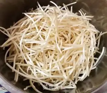 Make Onion sprouts step 4