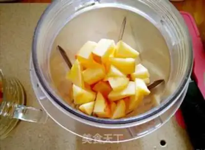 Make Bronco fruit honey lemonade step 2